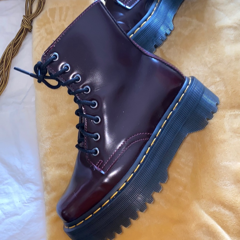 Vegan Jadon II platform in cherry red
